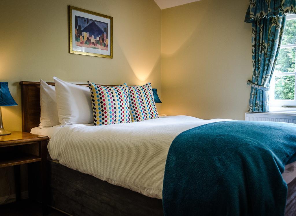 Tumbling Weir Hotel Ottery St Mary Экстерьер фото