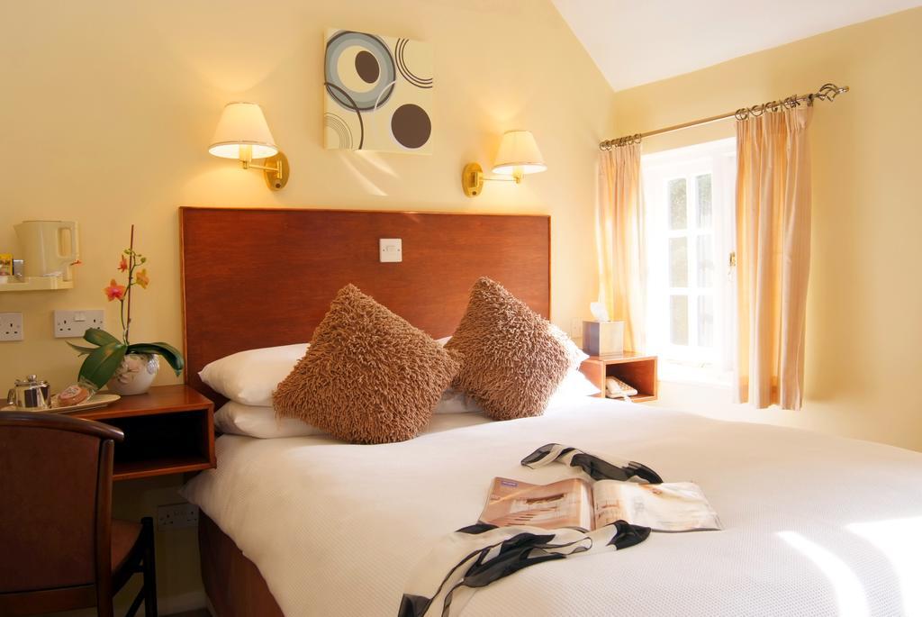 Tumbling Weir Hotel Ottery St Mary Экстерьер фото